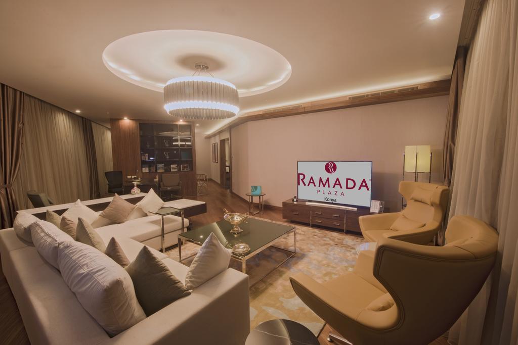 Ramada Plaza By Wyndham Konya Hotell Exteriör bild